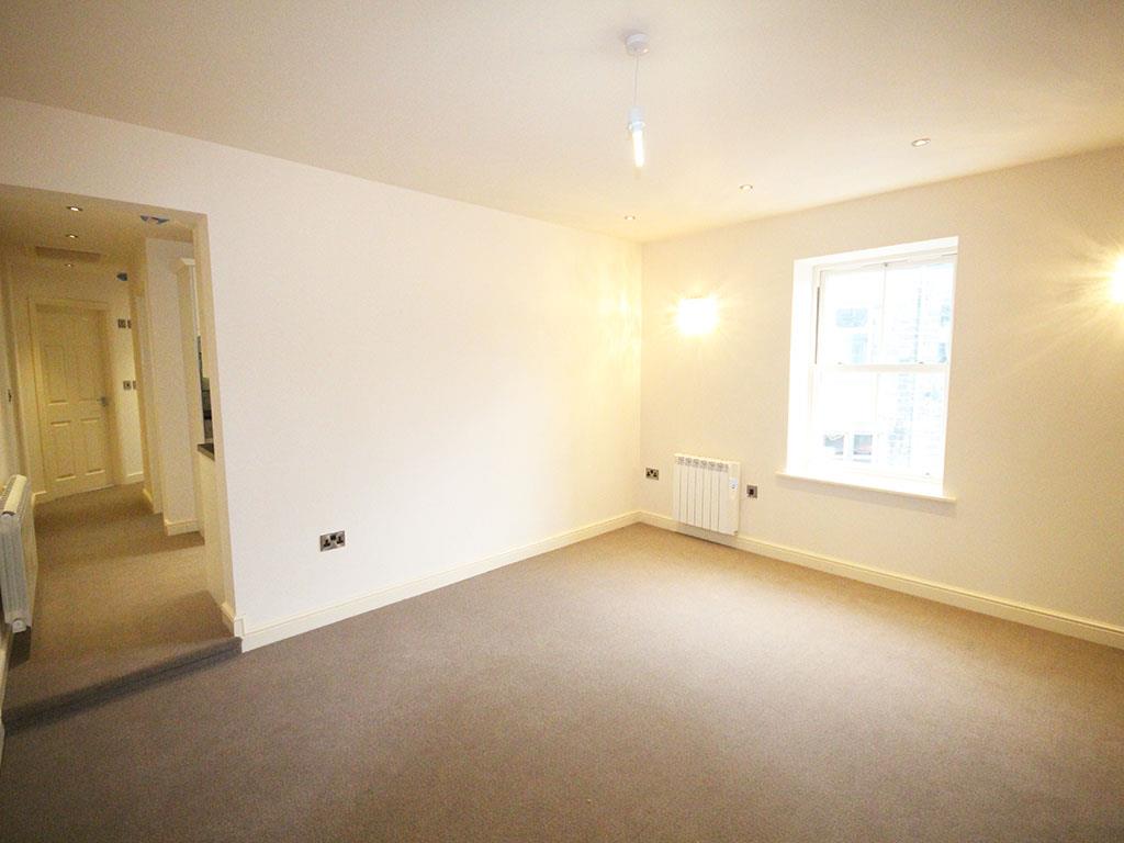 2 bedroom apartment To Let in Barnoldswick - 2016-01-14 10.49.58.jpg